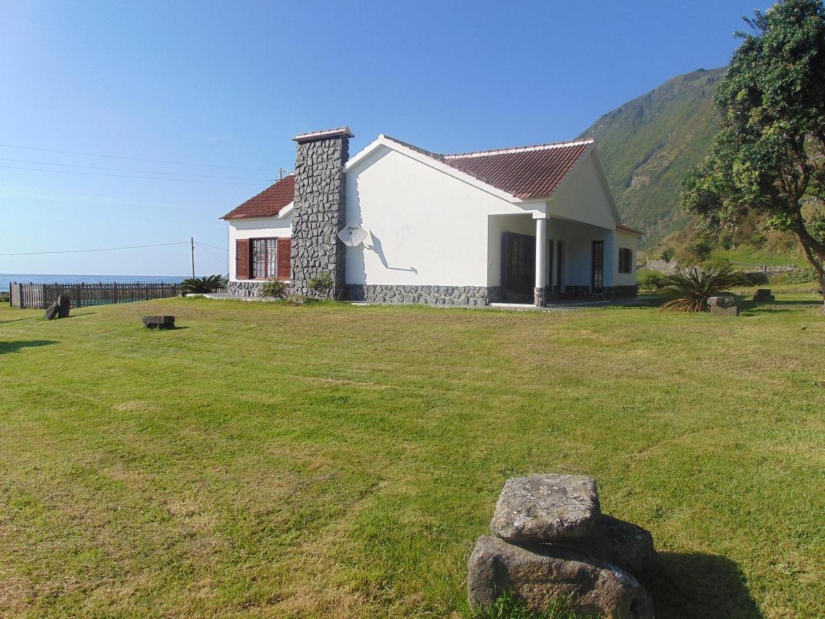 Вілла Casas Da Cascata Lajes das Flores Екстер'єр фото